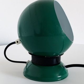 Afbeelding van de Hamalux magneet bollamp in de kleur groen die in deze advertentie wordt aangeboden.