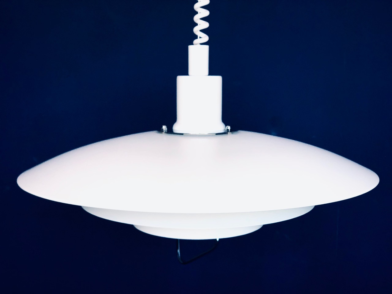 ceiling lamp white