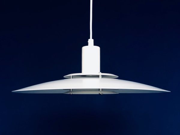 Image de la suspension Design-Light, modèle Tello, proposée dans cette annonce.
