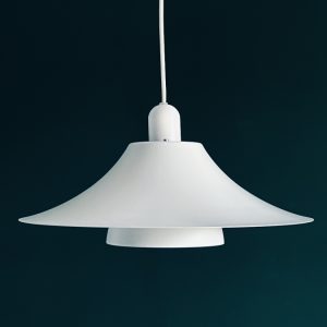 Afbeelding van de Vintage Hamalux hanglamp in de kleur wit die in deze advertentie wordt aangeboden.