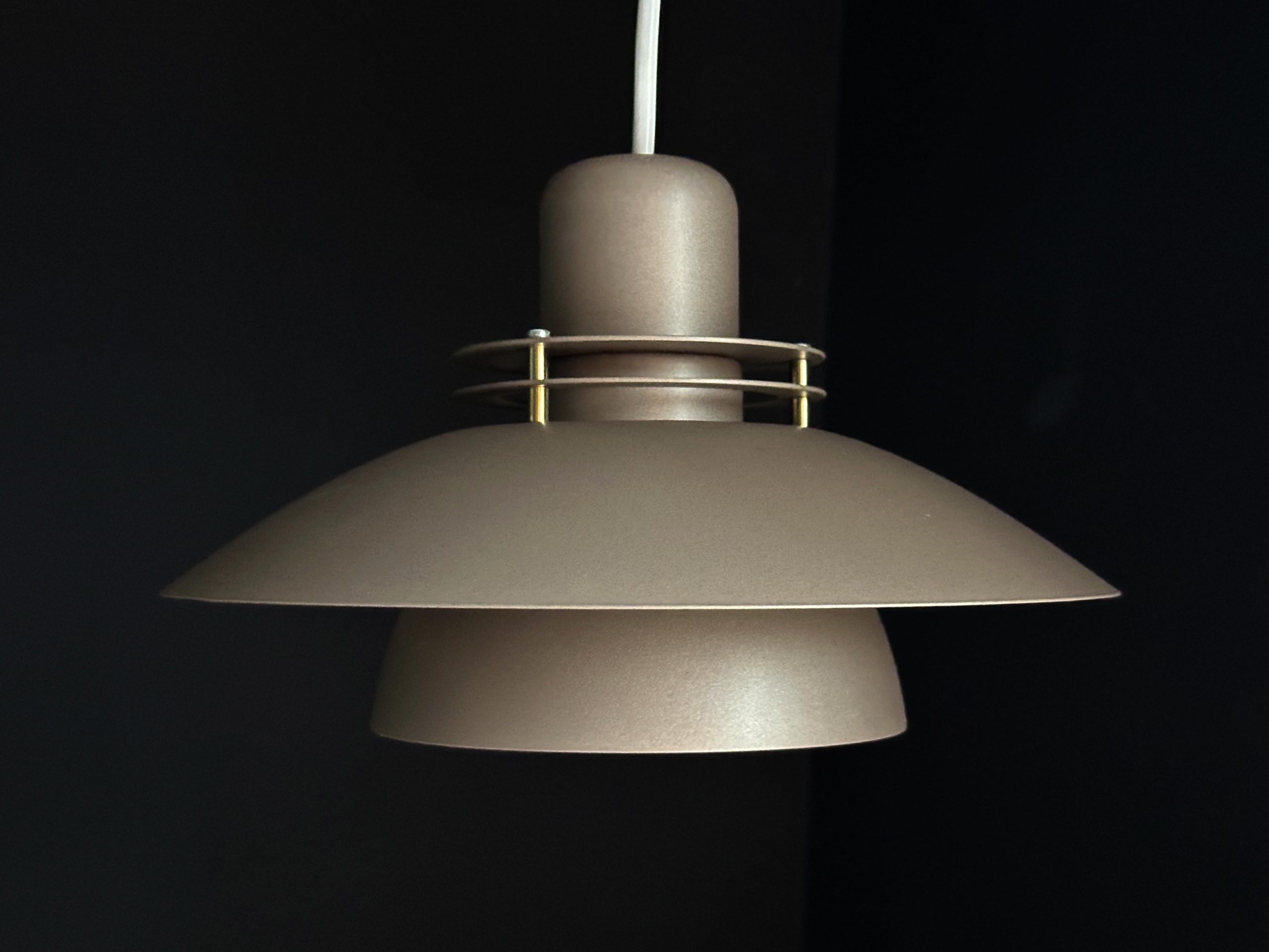 Scandinavian pendant light Taupe