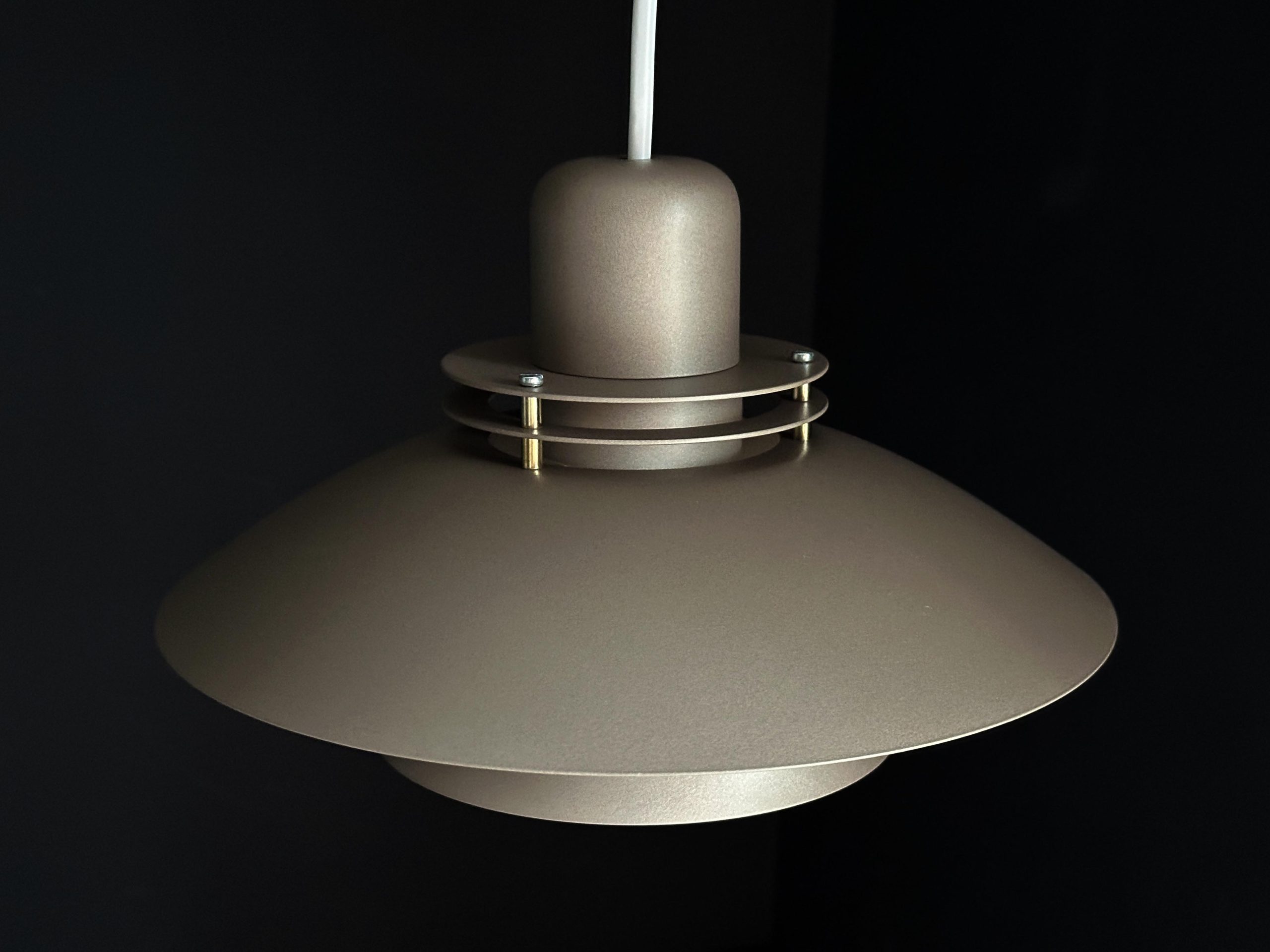 Scandinavian pendant light Taupe