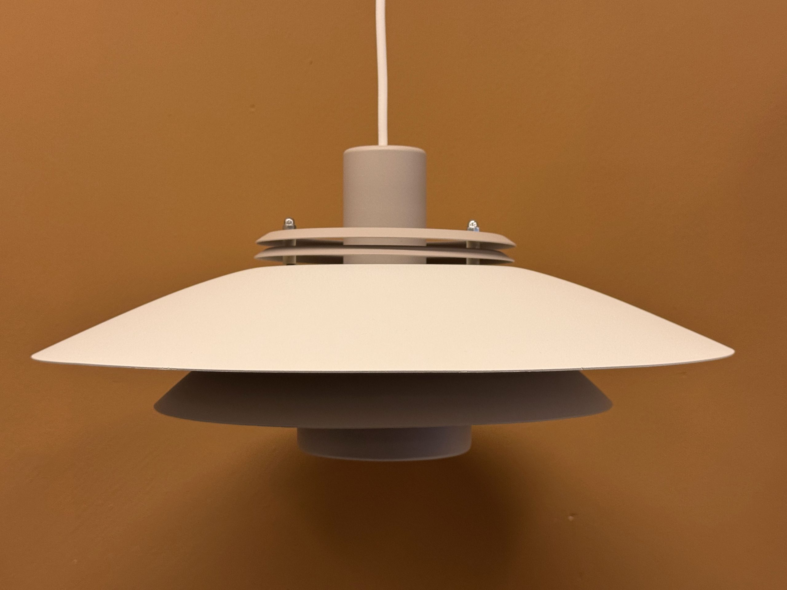 Suspension de table à manger scandinave taupe - Éclairage élégant