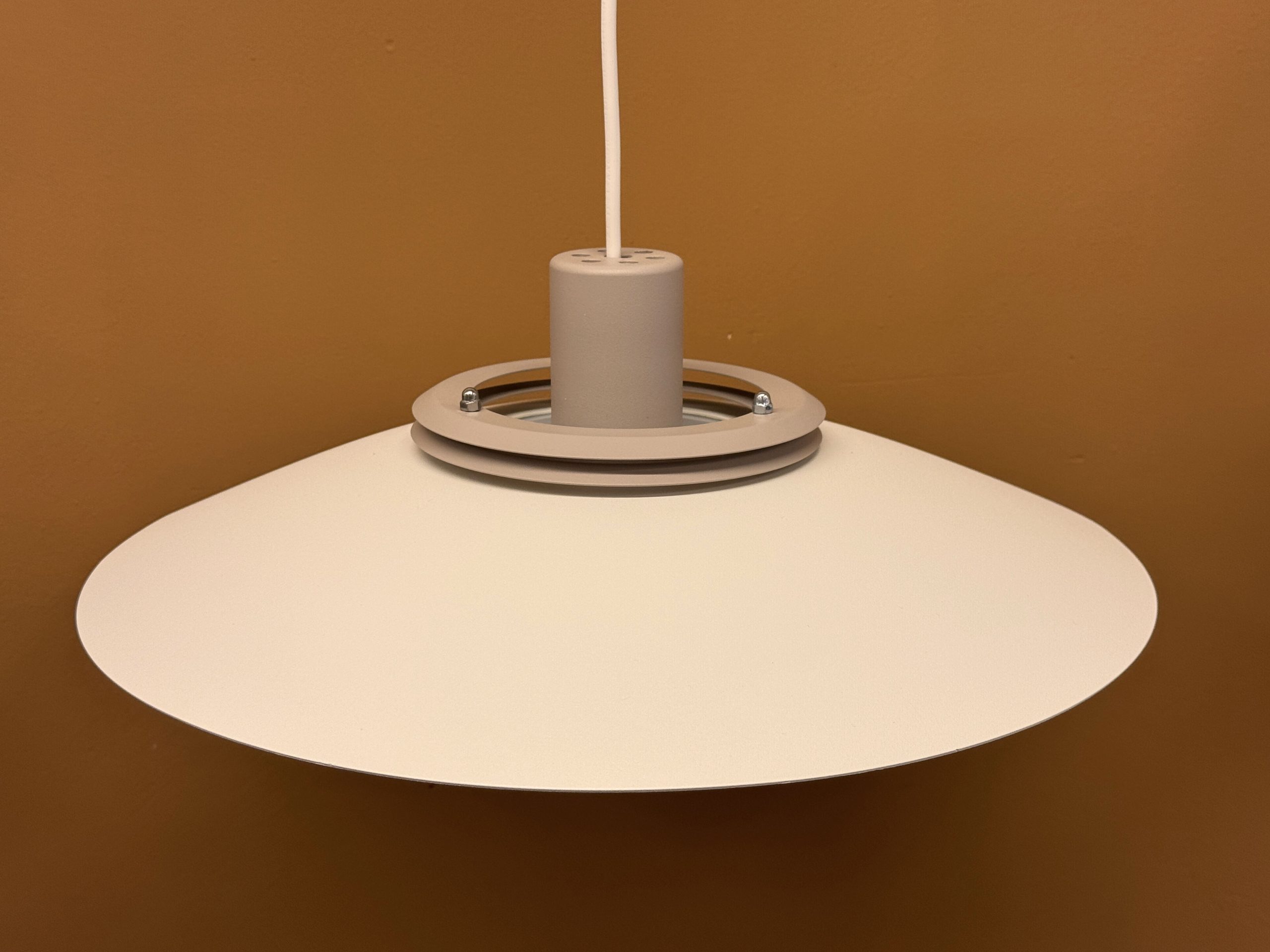 Suspension de table à manger scandinave taupe - Éclairage élégant