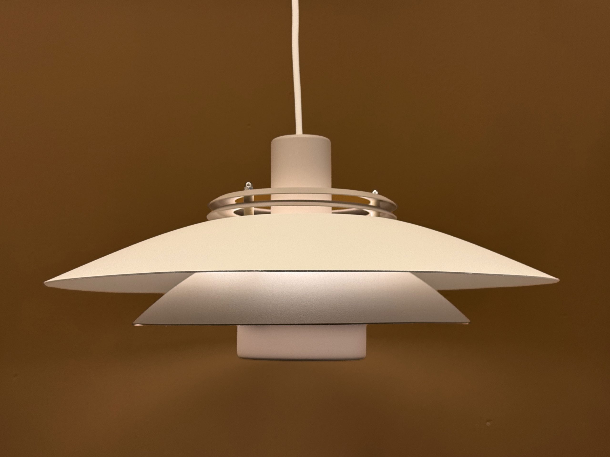 Suspension de table à manger scandinave taupe - Éclairage élégant