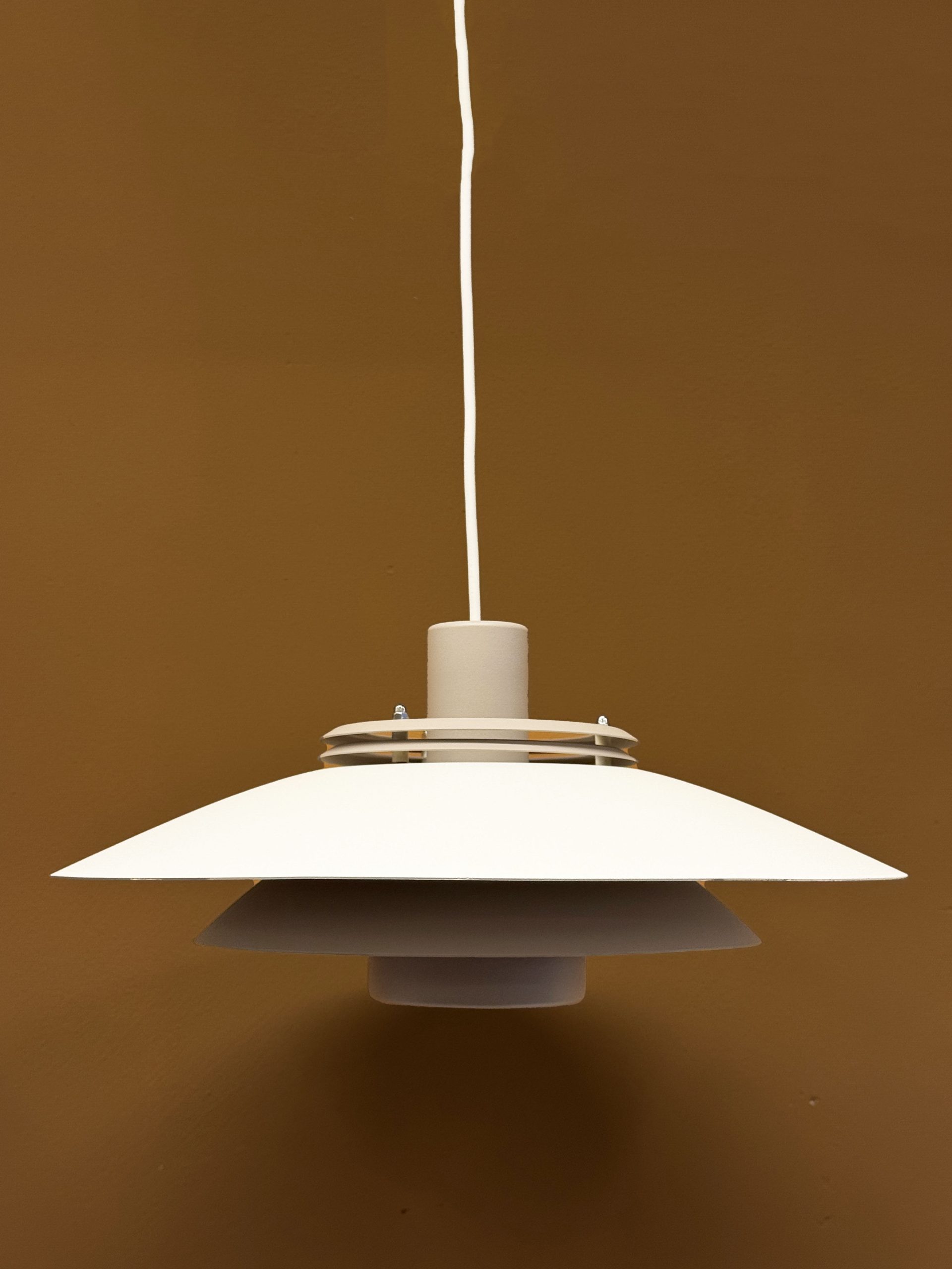 Suspension de table à manger scandinave taupe - Éclairage élégant