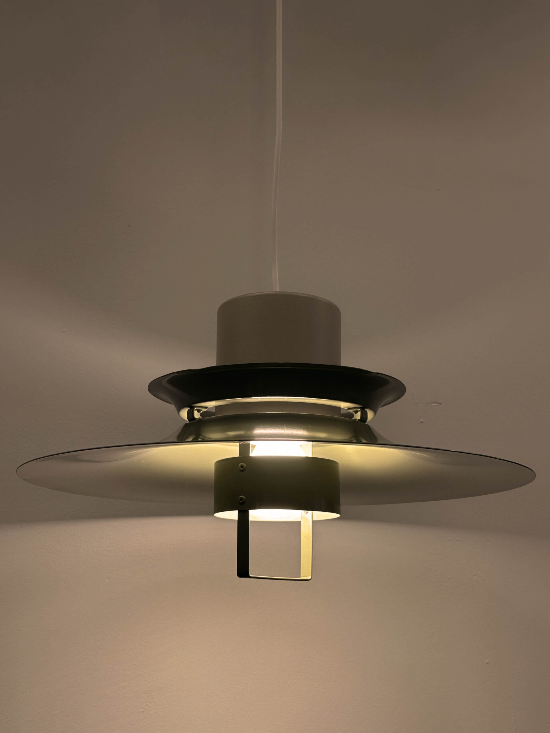 Scandinavian Vitrika pendant lamp – Powder Coated Green/Taupe