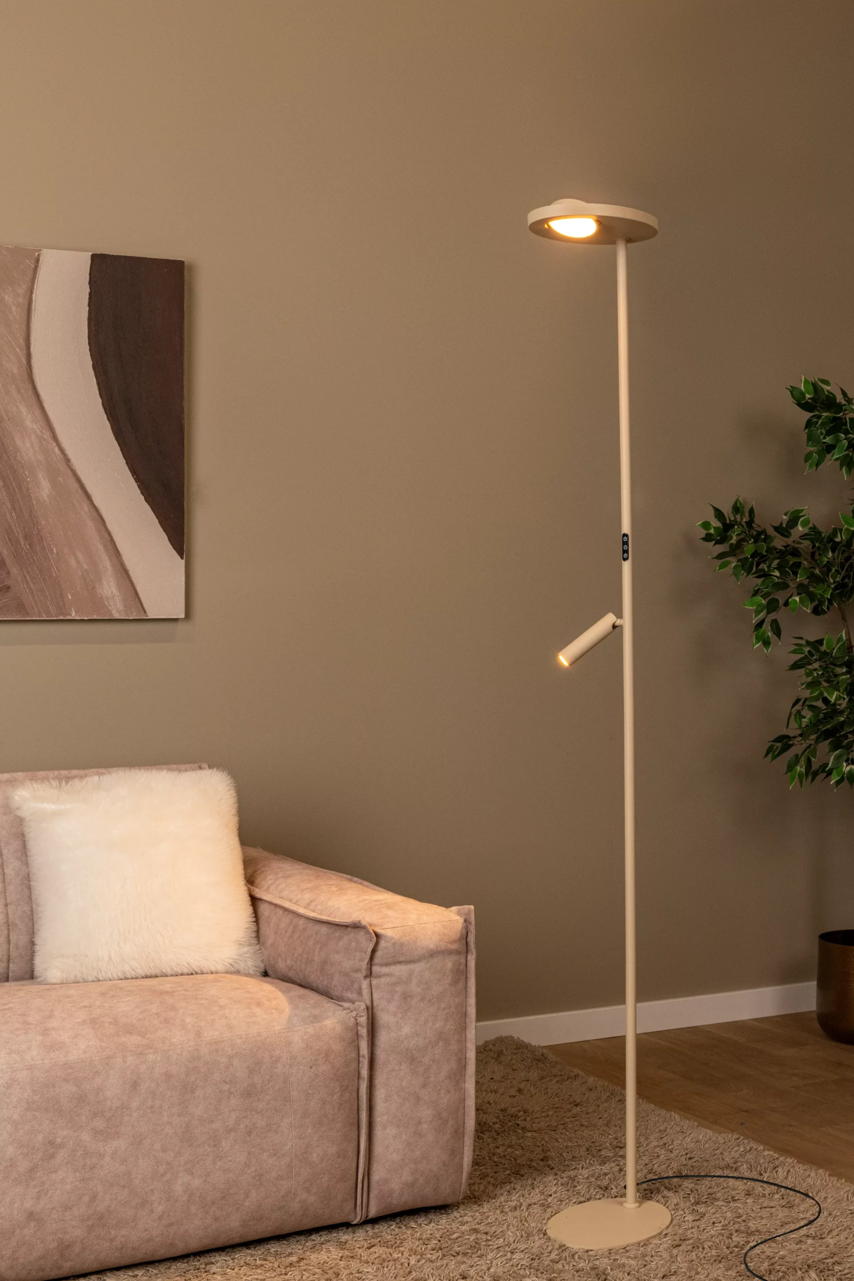 Moderne staande lamp met kantelbare kop