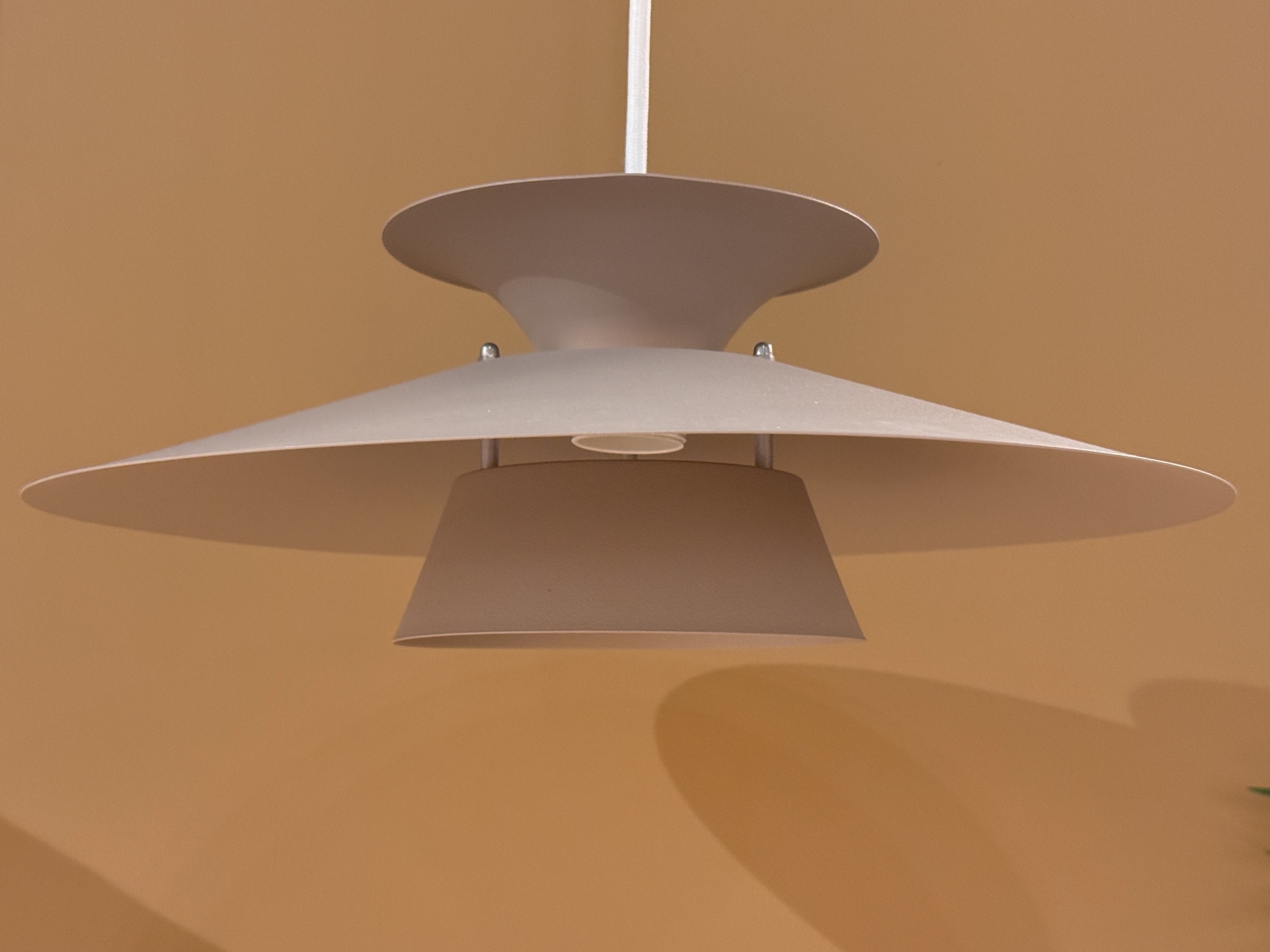 Suspension Vintage Design-Light Jabo couleur beige champagne, au design scandinave à plusieurs niveaux