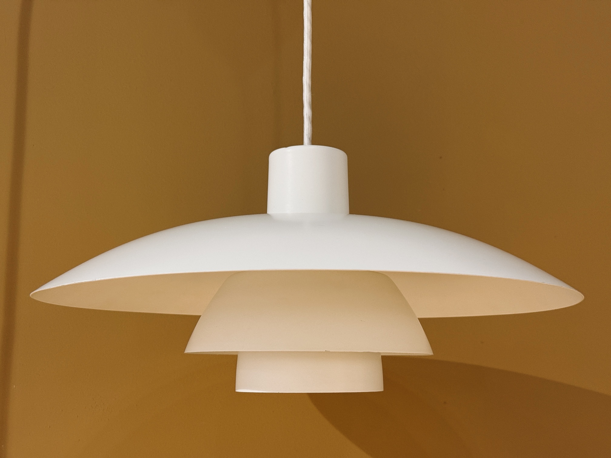 Suspension Louis Poulsen PH 4/3 – Icône du design danois