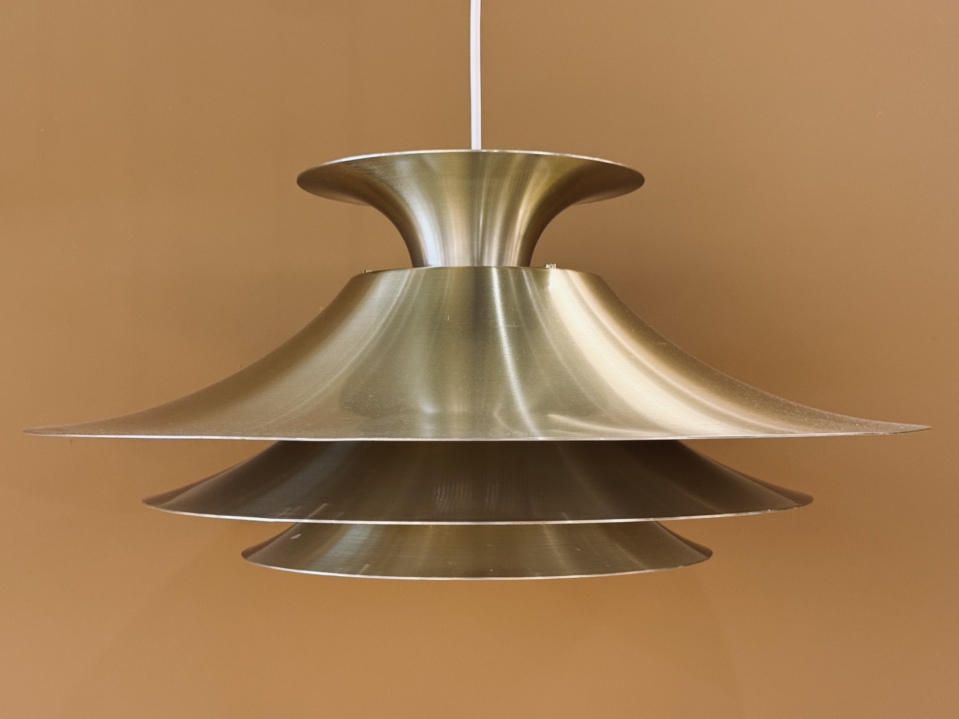 Jeka Metaltryk 3060-H suspension vintage en métal doré