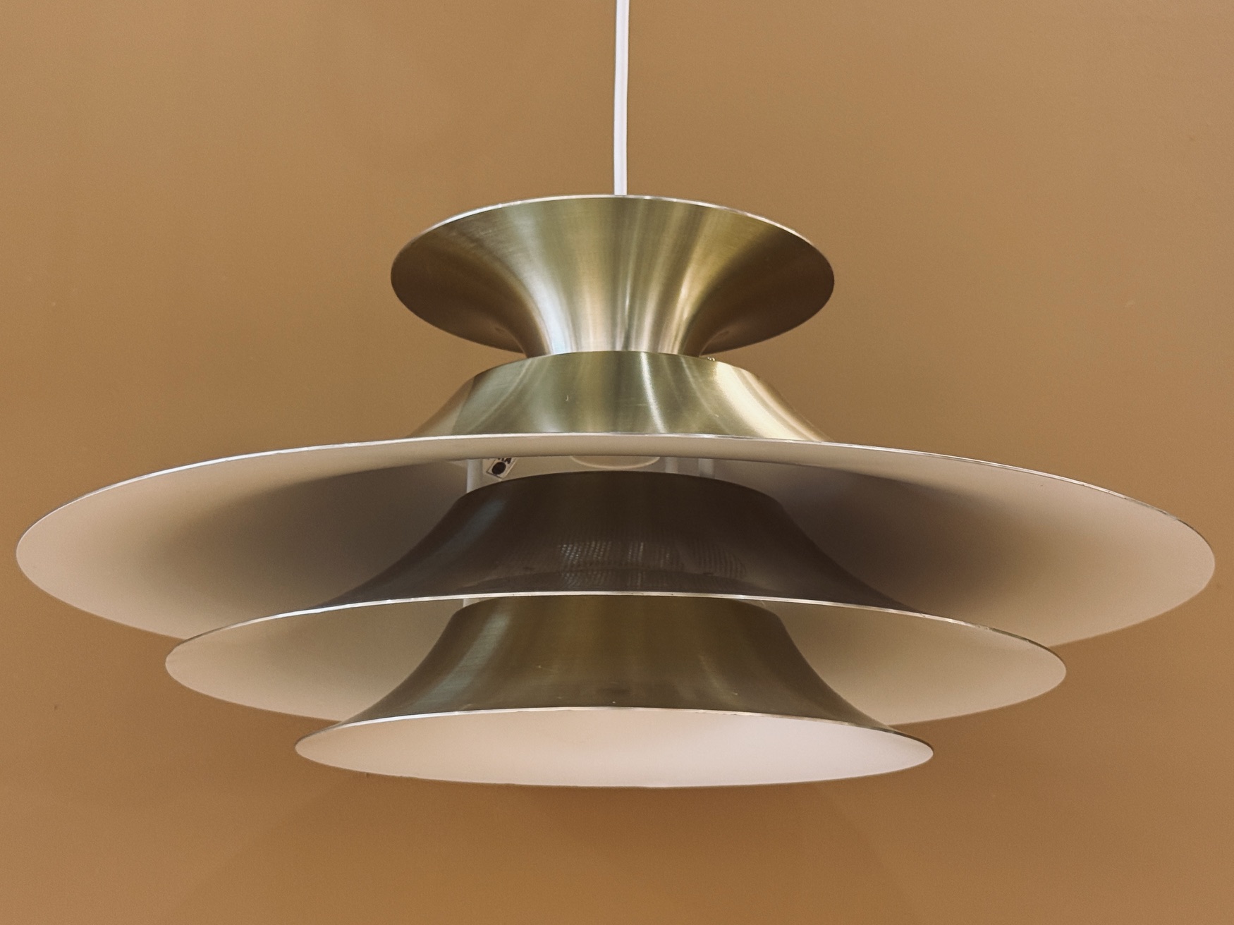 Jeka Metaltryk 3060-H suspension vintage en métal doré