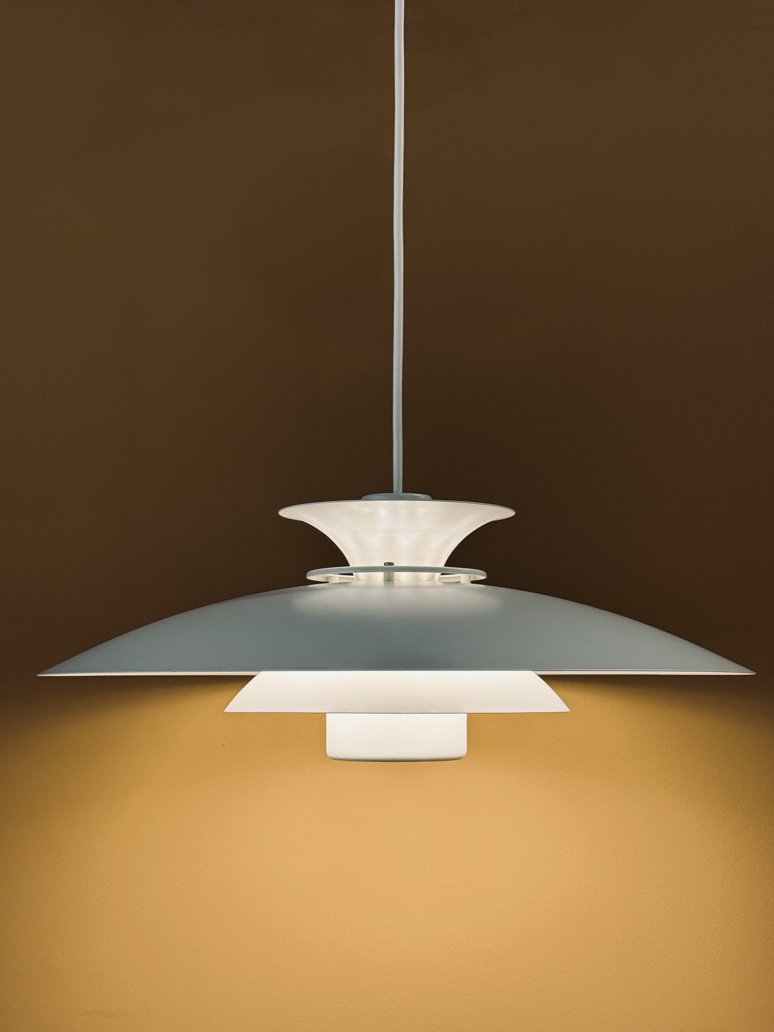 Form Light pendant lamp 52710 white vintage design lamp with atmospheric light distribution