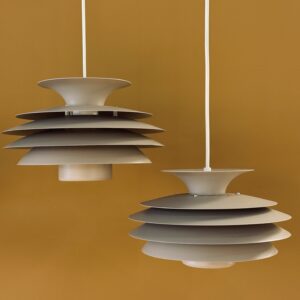 Ensemble de 2 suspensions Top Lamper, couleur taupe, design scandinave vintage
