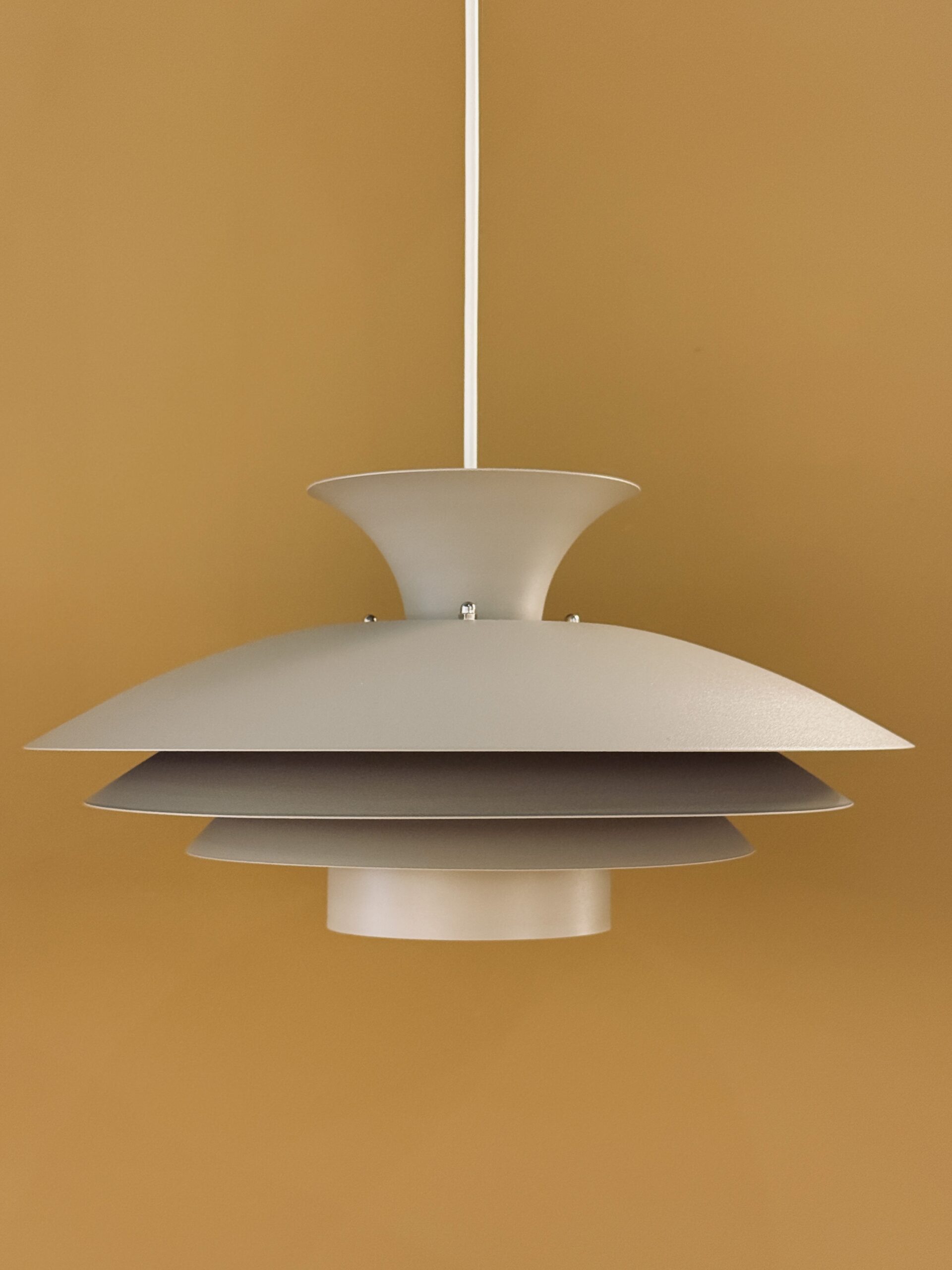 Lampe suspendue Lamper Agat en haut de la lampe taupe vintage danoise scandinave